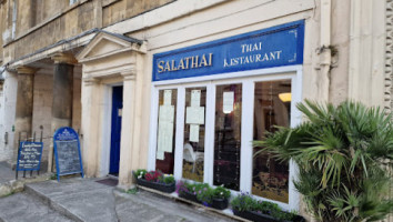 Salathai outside