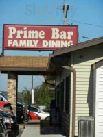 Prime Family Dining outside