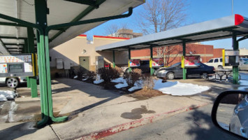 Sonic Drive-in outside