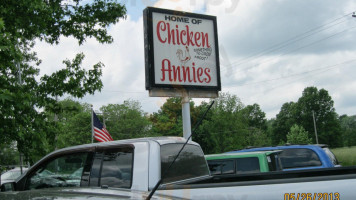 Chicken Annies Original outside