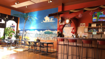 Lilo's Hawaiian Bbq outside