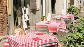 Trattoria Centrostorico inside