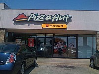 Pizza Hut outside