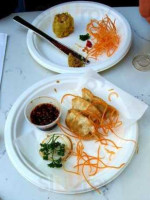 Dok Khao Thai Eatery food