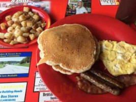 Ed's Diner food