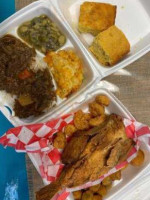 Nippy's Soul Food food