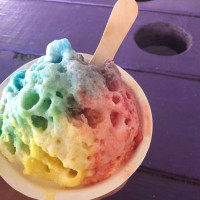 Ululani‘s Hawaiian Shave Ice inside