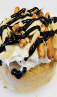 Cinnaholic food