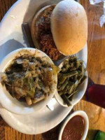 Barnyard Bbq food