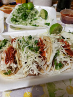 Tacos y Montados Campo Bello food