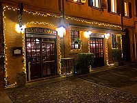 Osteria Santa Chiara outside