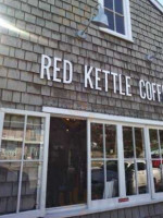 Red Kettle Coffee outside