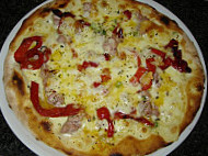 Pizza Mia food