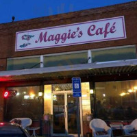 Maggie's Cafe outside