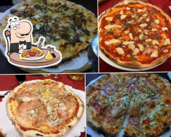 Pizzeria La Lanterna food