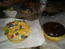 Donut Palace food