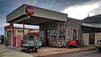 Yarnell Hill Recovery Group outside