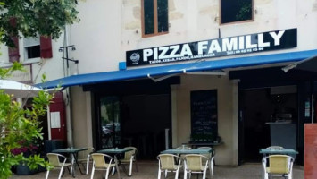 Familly Pizza Caudrot inside