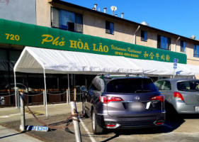 Phở Hòa Lão Vietnamese outside