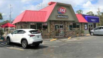 Dairy Queen outside