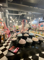 Pinkitzel Cupcakes and Candy food