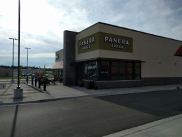 Panera Bread outside