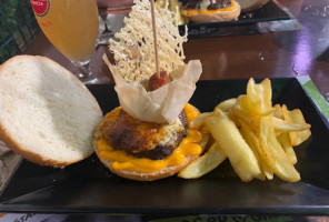 Tasta'mm Gourmet Burger Gin food