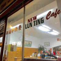 New Lun Ting Cafe outside