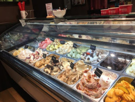 Ferretti Gelato E Caffe food