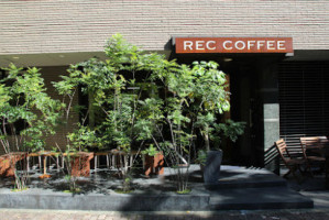 Rec Coffee inside