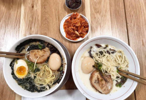 Iza Ramen food