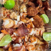 Mariscos El Güero food