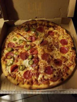 Maximo's Pizza food