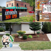 Antonino's Original Pizza food