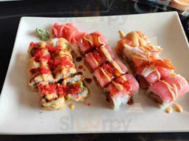 Oma's Sushi And Grill food