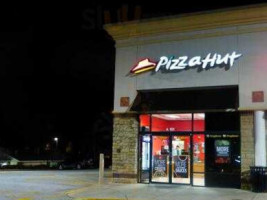 Pizza Hut food