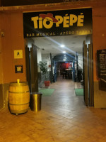 Le Tio Pepe outside