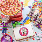 Chuck E. Cheese food