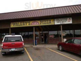 Walery's Premium Pizza outside