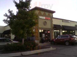 Smashburger outside