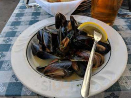 Pompei's Grotto food