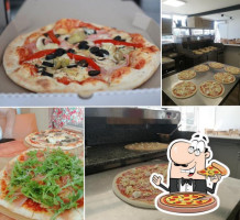 Pizzeria La Troia food