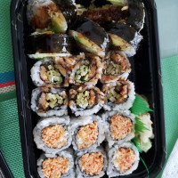 Avocado Sushi food