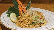 Aroy Thai Heron City food