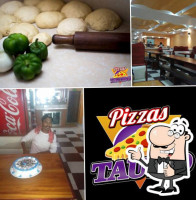 Pizzas Tauro food