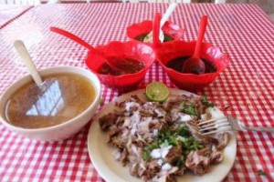 Barbacoa Y Birria Los Hornitos food