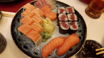 Sushiya food