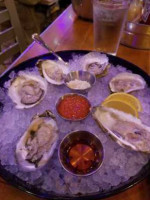 Pearl's Oyster food