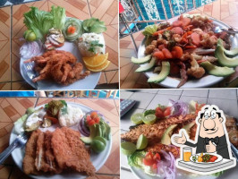 Mariscos El Estrella food