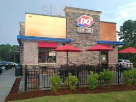 Dairy Queen outside